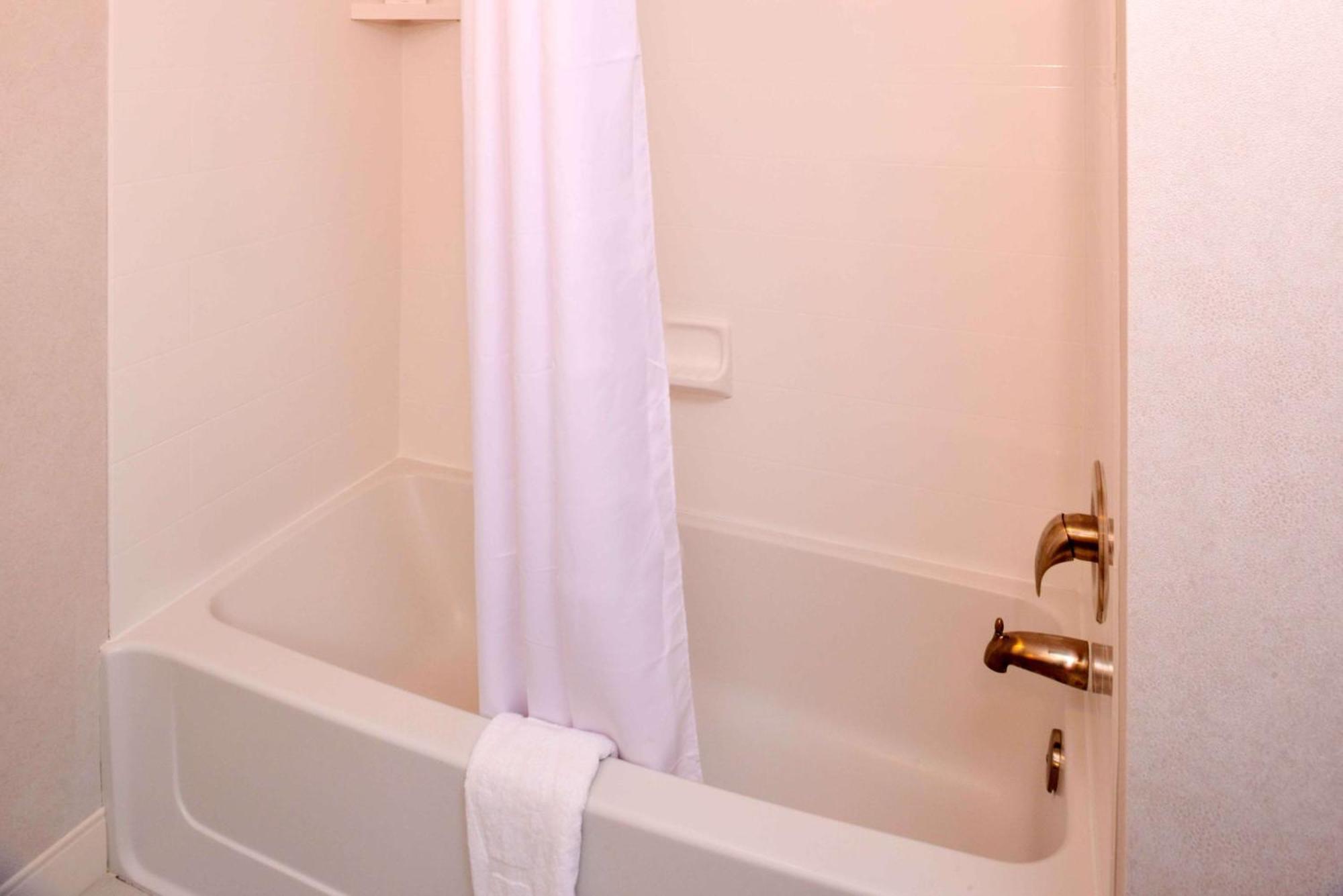 Hampton Inn & Suites Albany-East Greenbush, Ny Eksteriør bilde